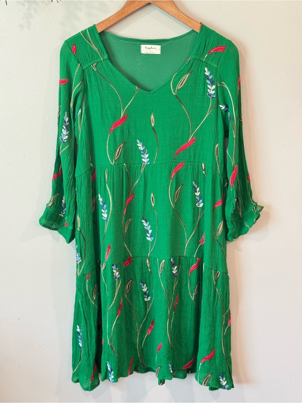 Anthropologie Embroidered Green V‑Neck Midi Dress Sz Large